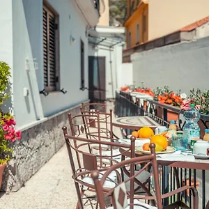 Bed and breakfast Elegant R&b Floridia 